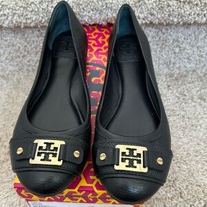 Tory Burch clines ballet flat